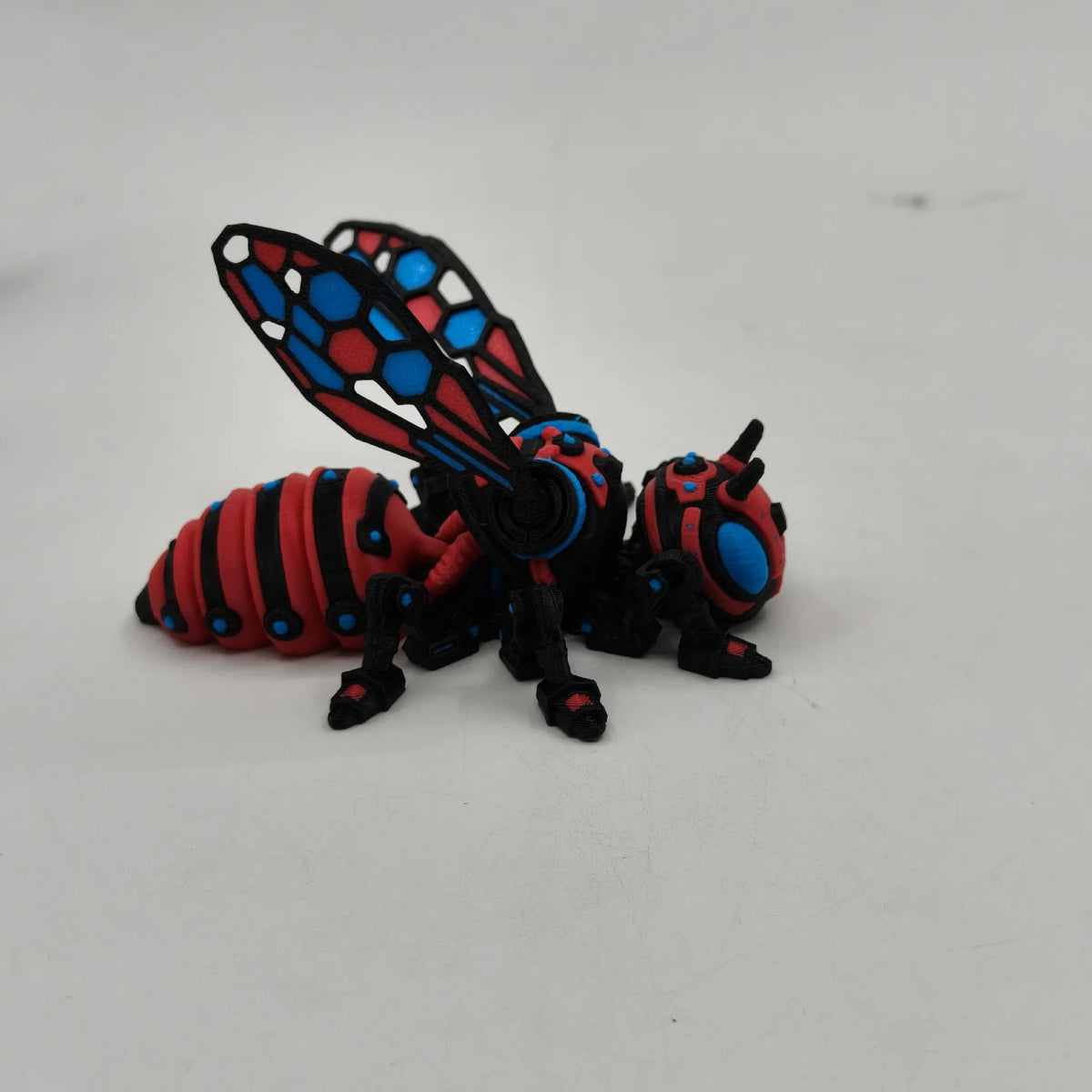 3D Printed Articulated Action Bee - Cute Desktop Fidget Toy